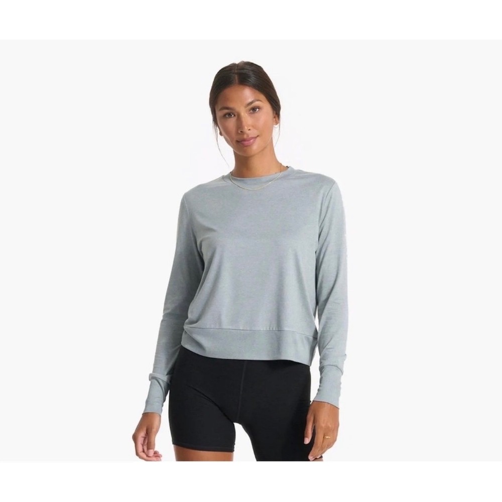 Vuori Daydream Crew Large Gray Green Lightweight Long Sleeve active athleisure